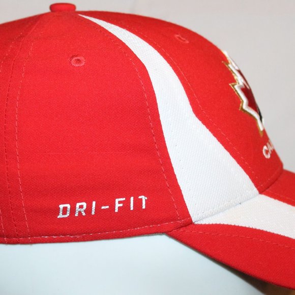 Vintage 90s Nike Team Canada Shirt + Hat - Picture 12 of 15